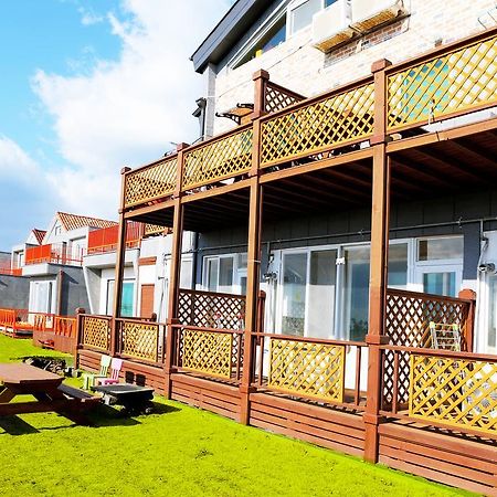 Haevichi Pension Seogwipo Bagian luar foto