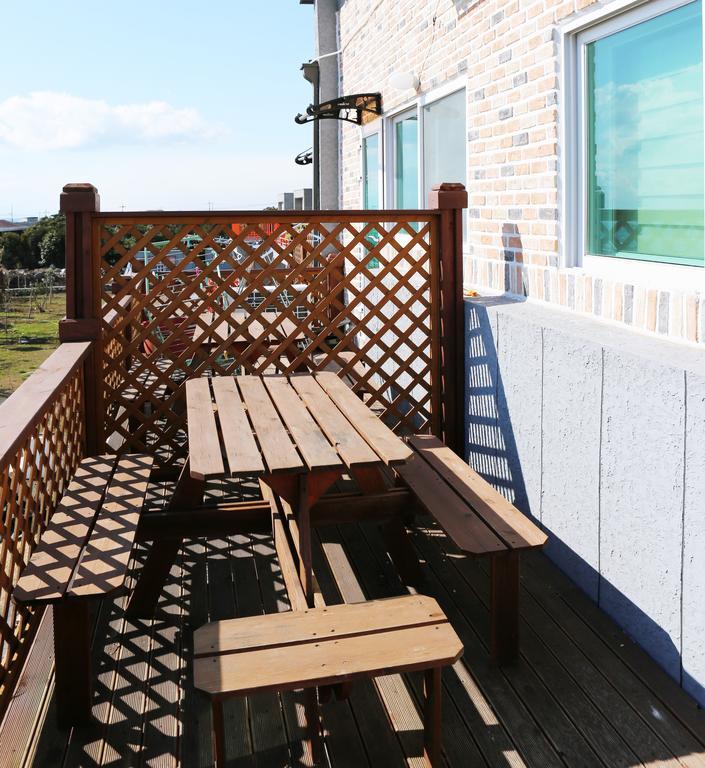 Haevichi Pension Seogwipo Bagian luar foto