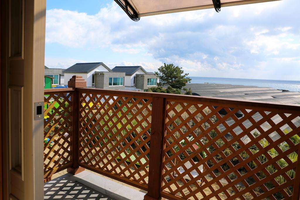 Haevichi Pension Seogwipo Bagian luar foto