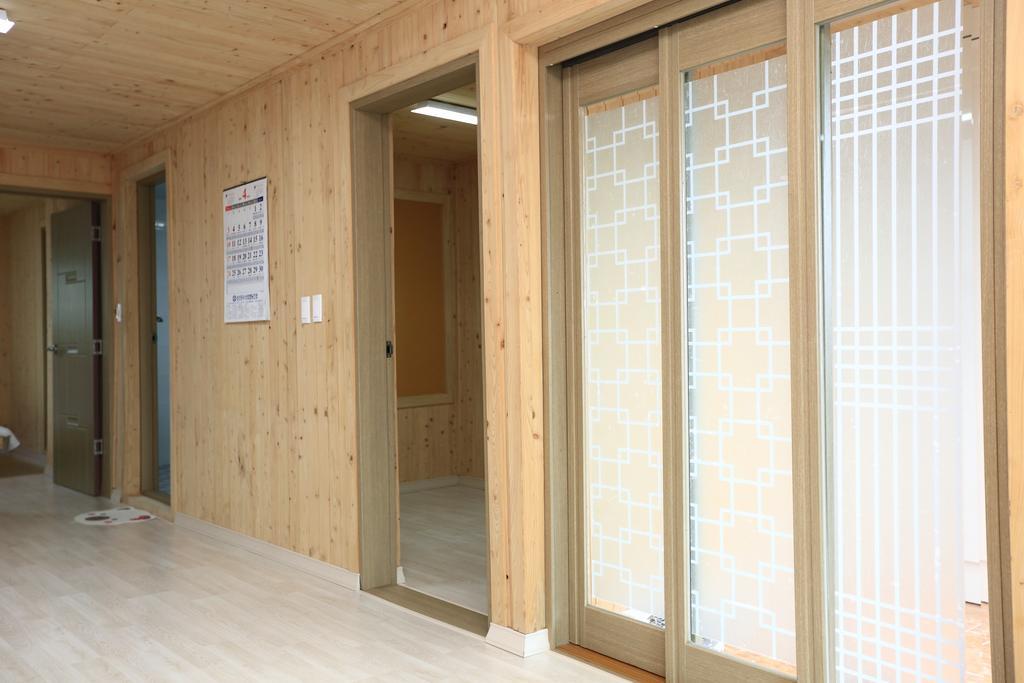 Haevichi Pension Seogwipo Bagian luar foto